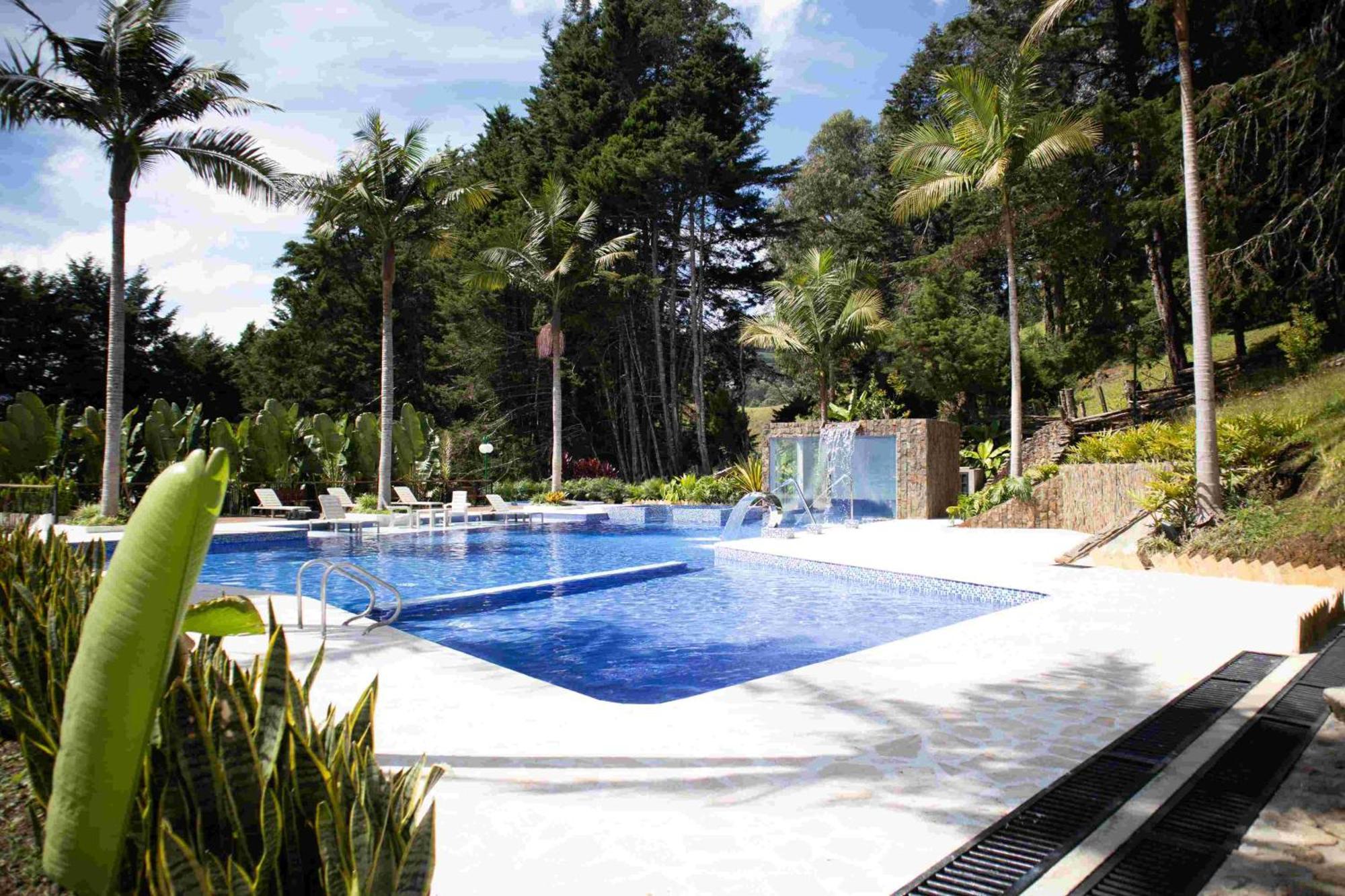 Autenthico Sajonia Aeropuerto Hotel